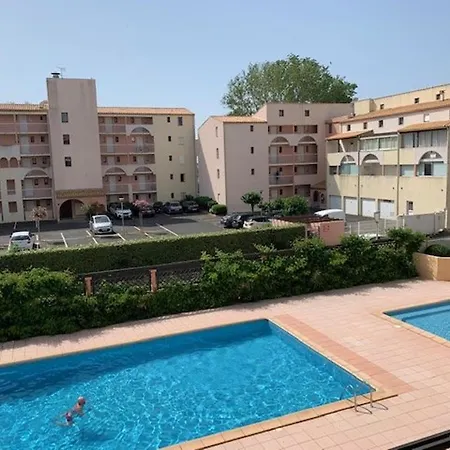 Appartement T2 Climatise Avec Piscine Et Parking A 100m De La - Fr-1-607-207 Agde