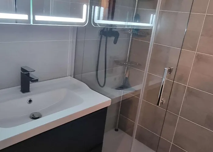 T2 Climatise Avec Piscine Et Parking A 100m De La - Fr-1-607-207 Διαμέρισμα Agde